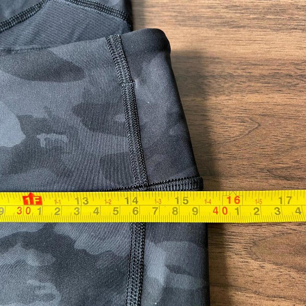 Lululemon Womens Legging Size‎ 8Pace Rival Crop in Incognito Camo Multi - Picture 8 of 9